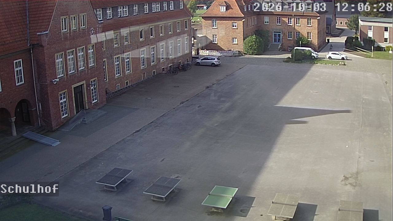 Webcam Schulhof 12:06