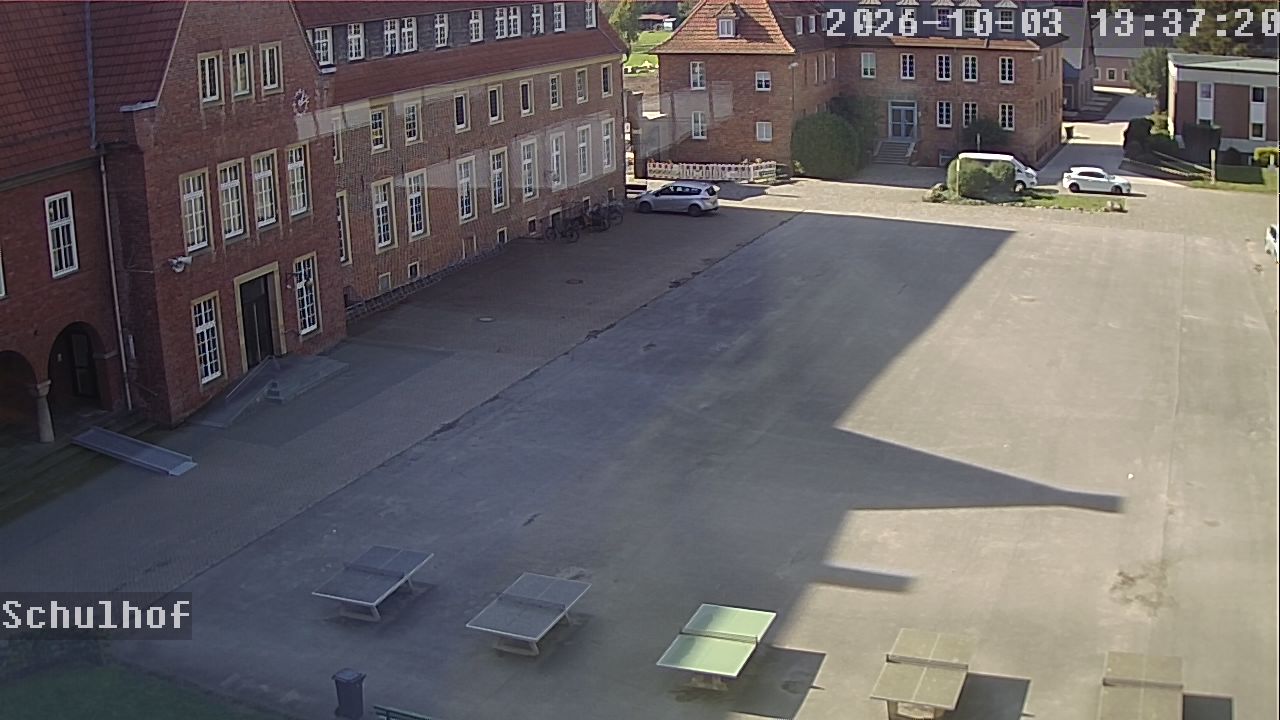 Webcam Schulhof 13:37