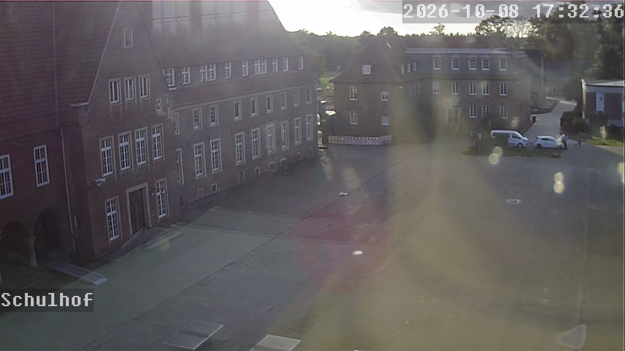 Webcam Schulhof 17:32