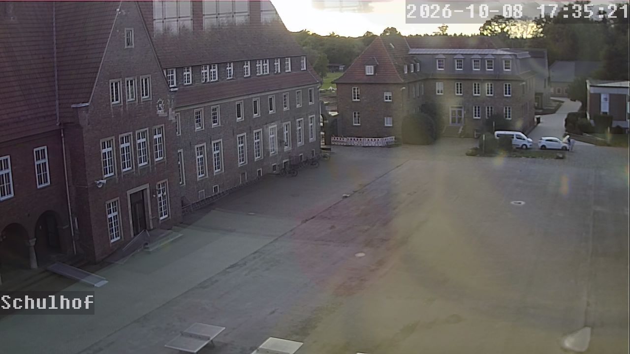 Webcam Schulhof 17:35