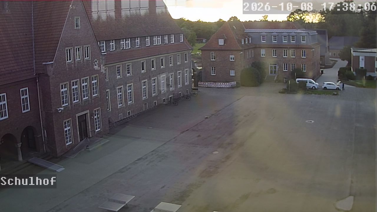 Webcam Schulhof 17:38