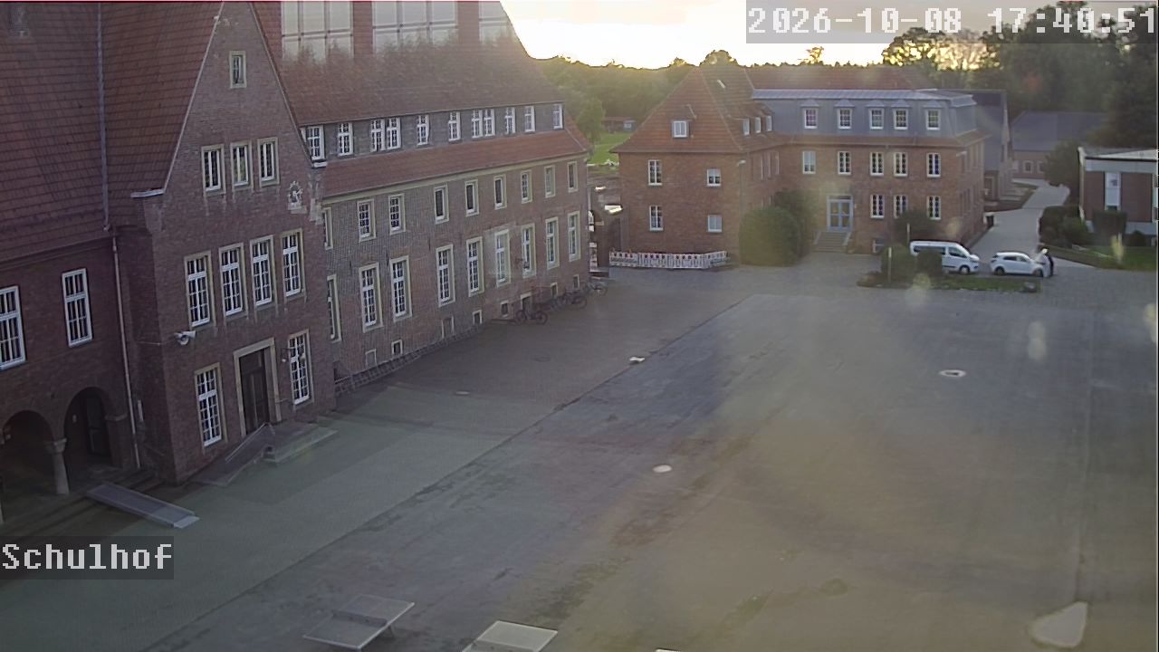 Webcam Schulhof 17:40