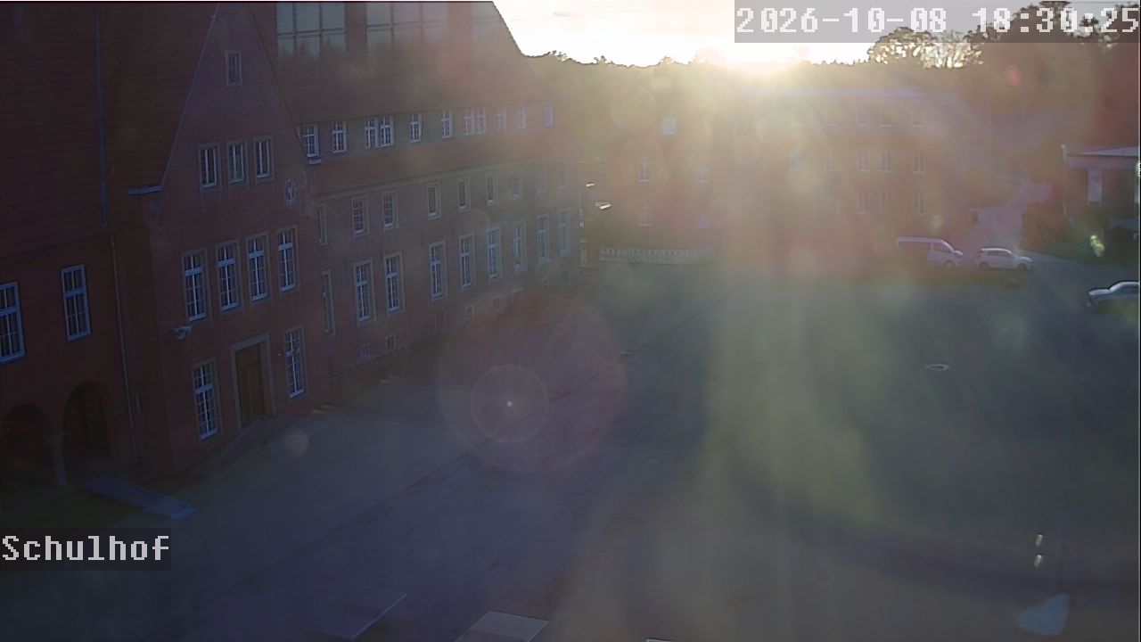 Webcam Schulhof 18:30