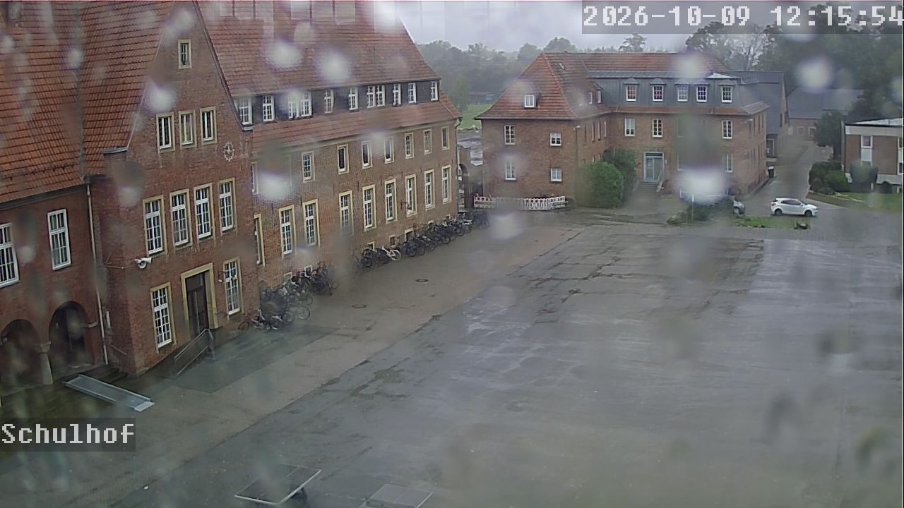 Webcam Schulhof 12:15
