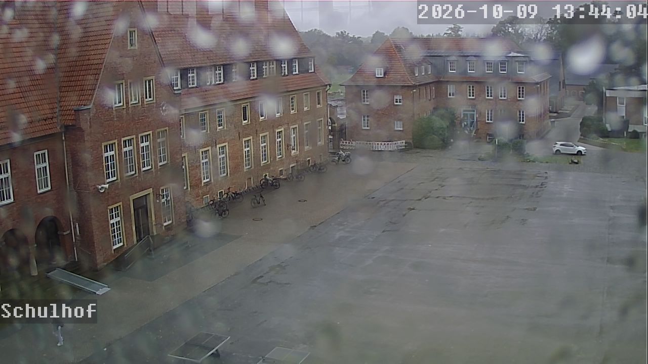 Webcam Schulhof 13:44