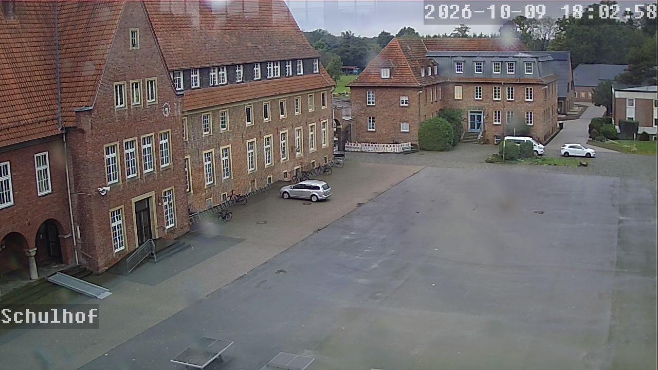 Webcam Schulhof 18:03