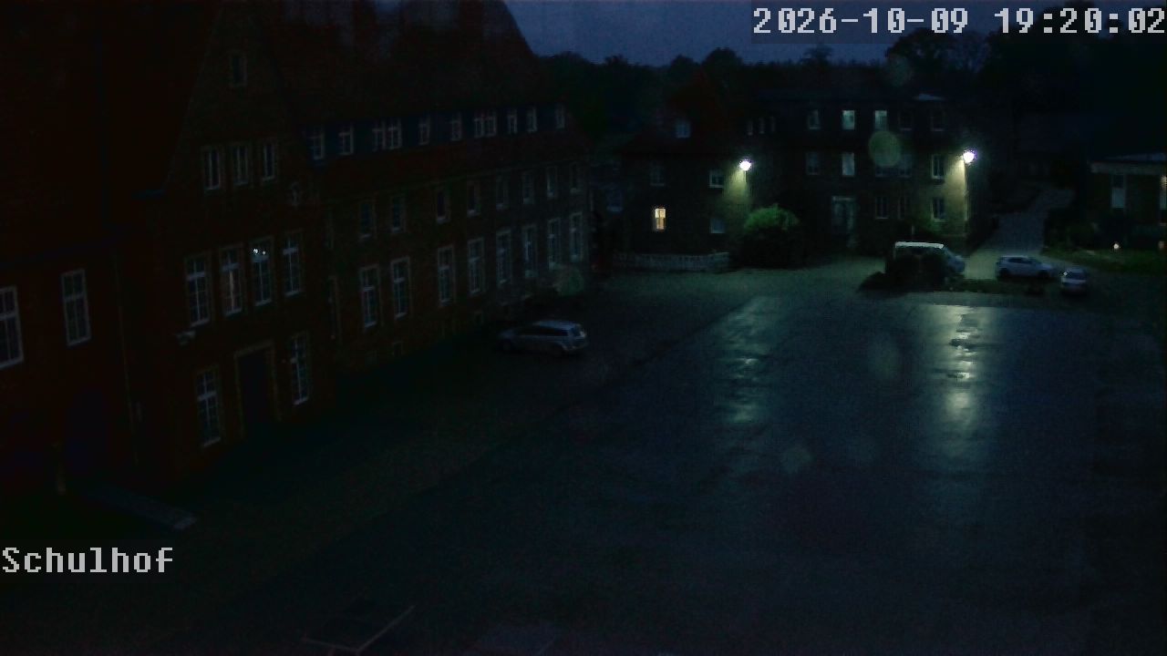 Webcam Schulhof 19:20