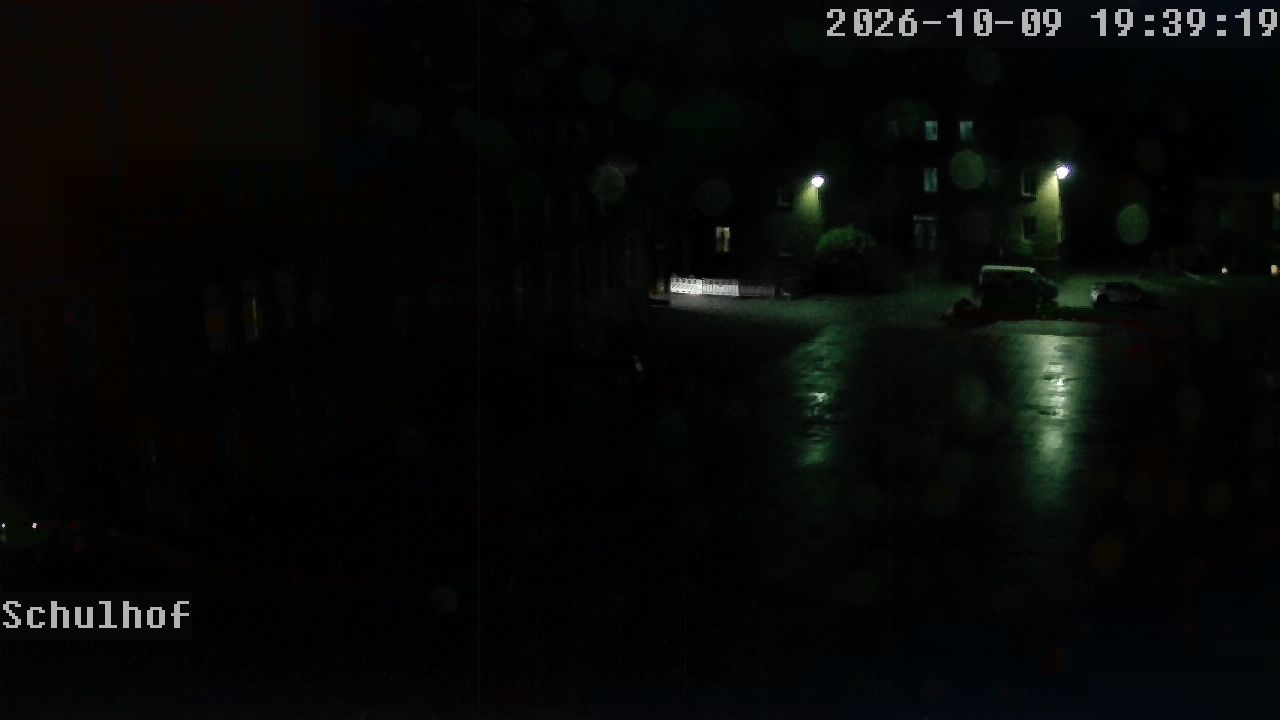 Webcam Schulhof 19:39