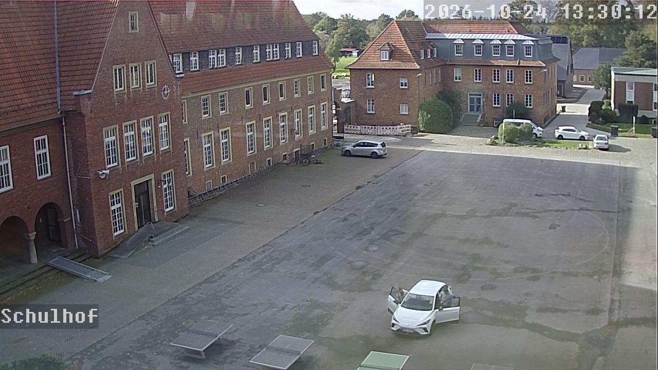 Webcam Schulhof 13:30