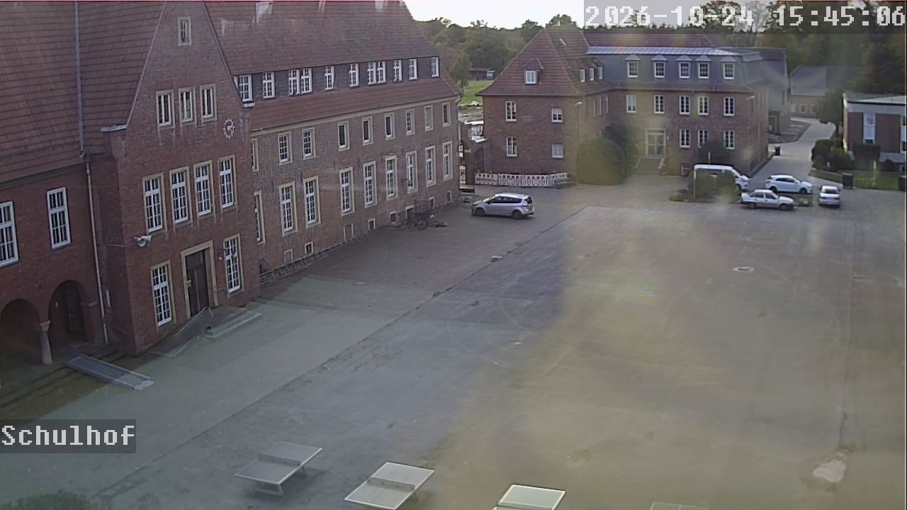 Webcam Schulhof 15:45