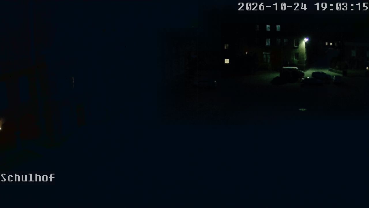 Webcam Schulhof 19:03