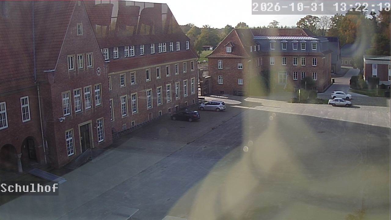 Webcam Schulhof 13:22