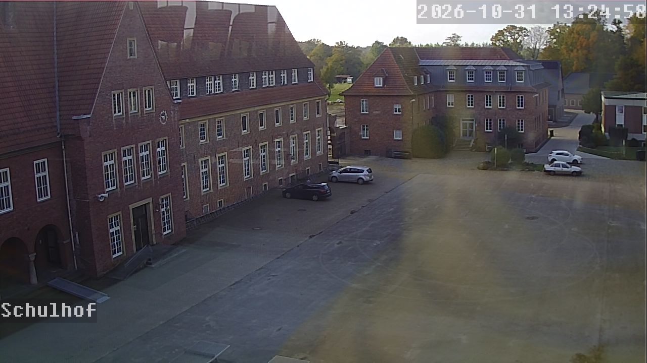 Webcam Schulhof 13:24