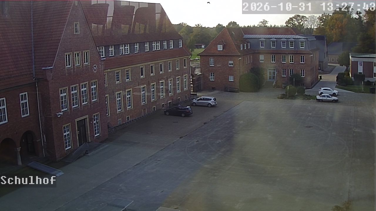 Webcam Schulhof 13:27