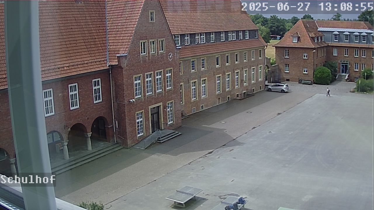Webcam Schulhof 13:08