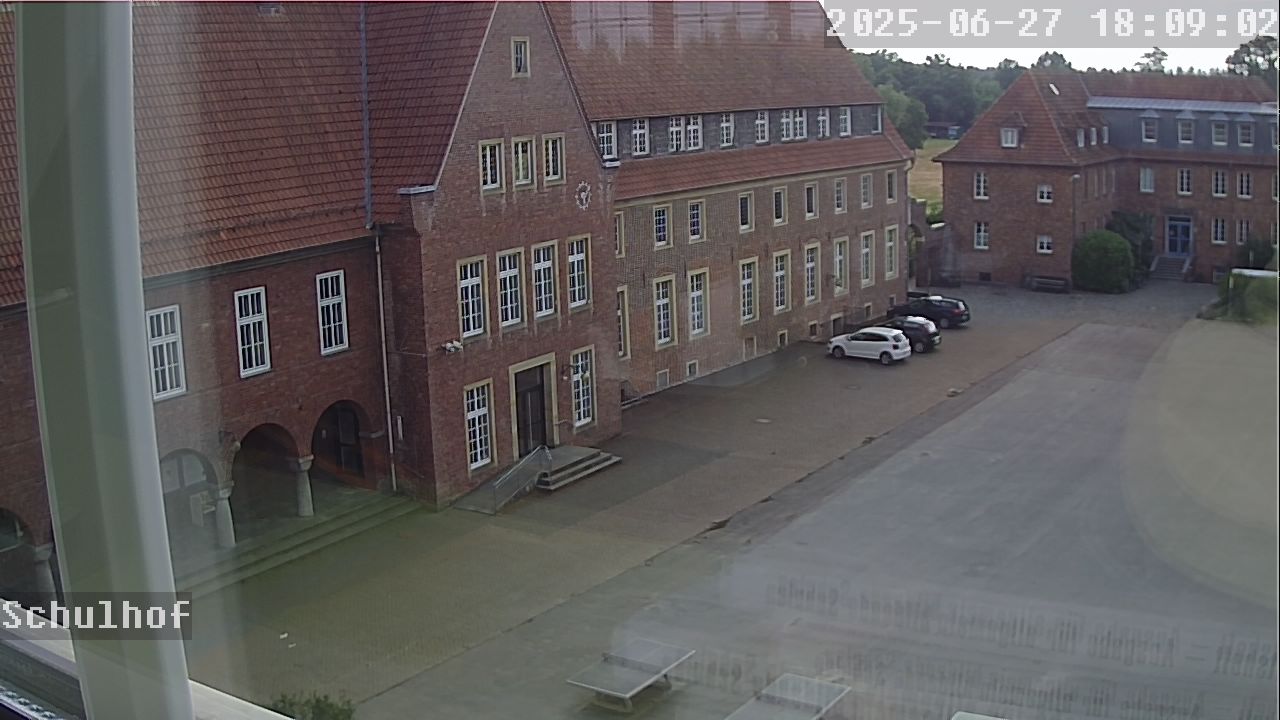 Webcam Schulhof 18:09