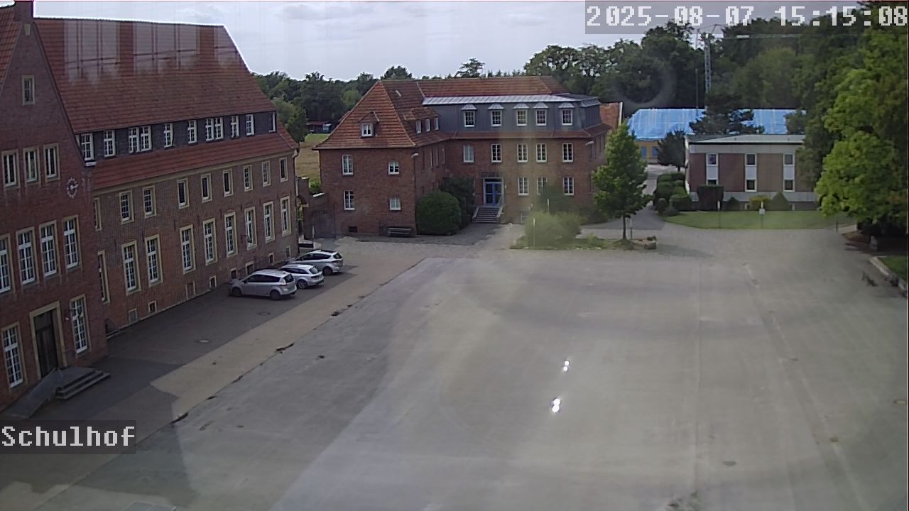 Webcam Schulhof 15:15