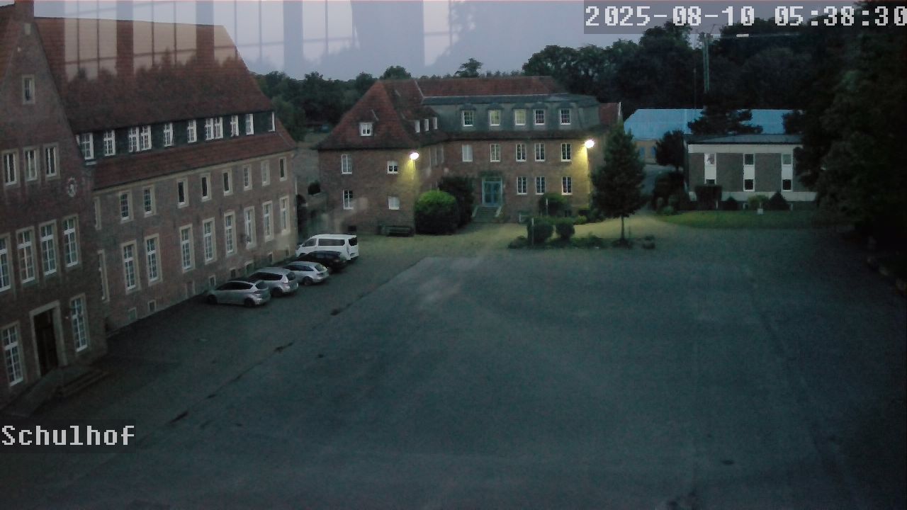 Webcam Schulhof 05:38