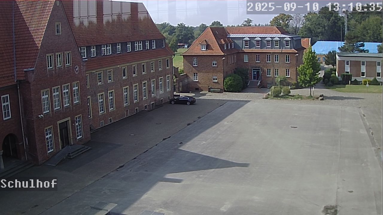 Webcam Schulhof 13:10