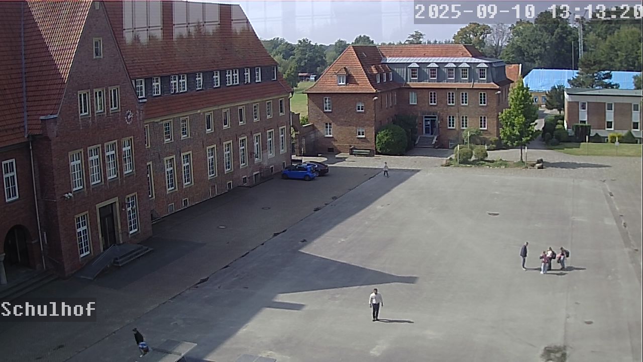 Webcam Schulhof 13:13