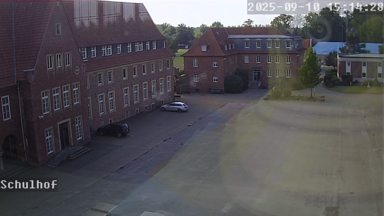 Webcam Schulhof 15:14