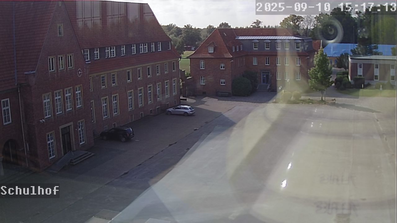 Webcam Schulhof 15:17