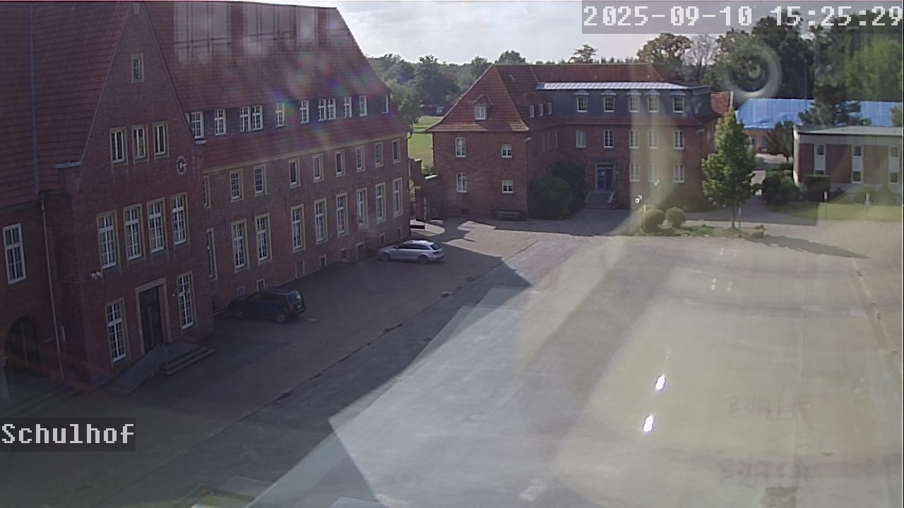 Webcam Schulhof 15:25