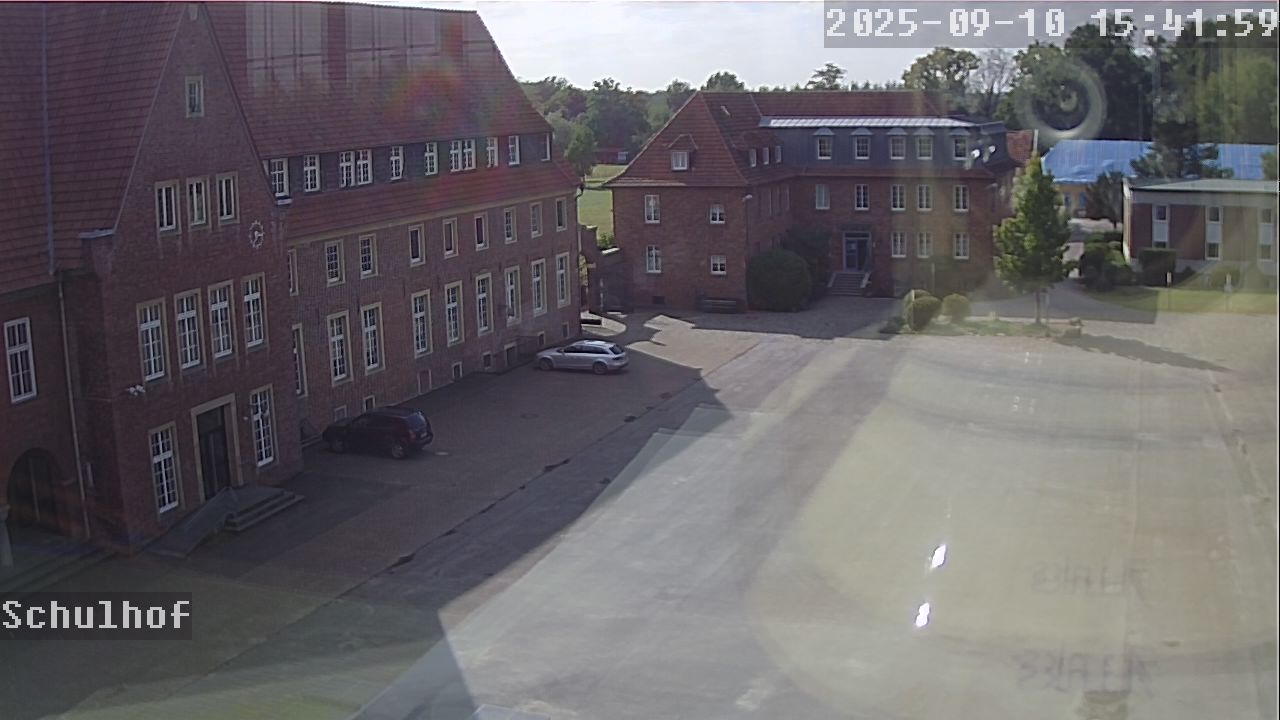 Webcam Schulhof 15:42