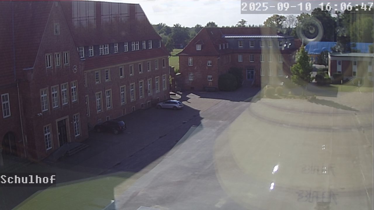 Webcam Schulhof 16:06