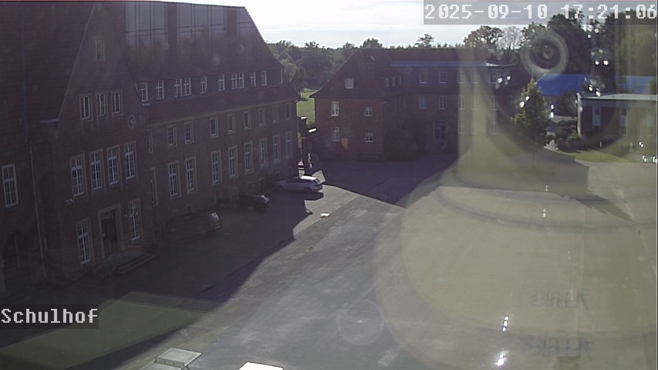 Webcam Schulhof 17:21