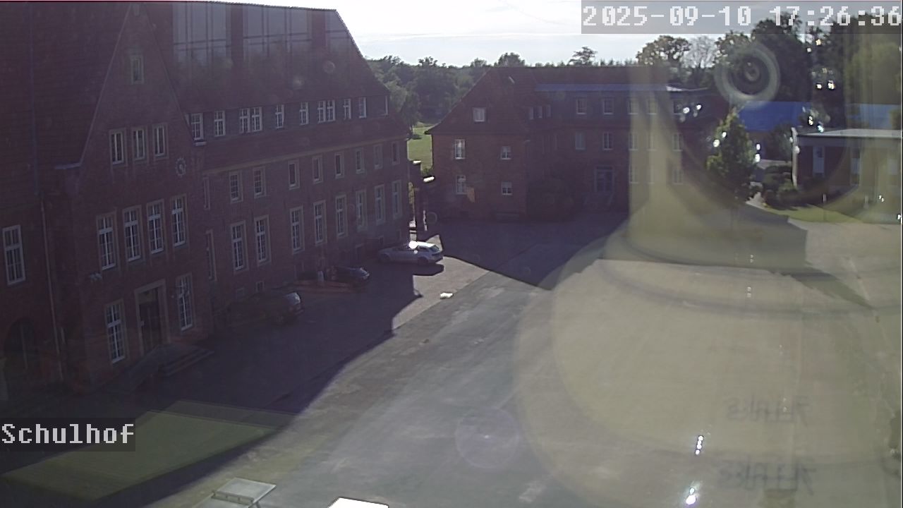 Webcam Schulhof 17:26