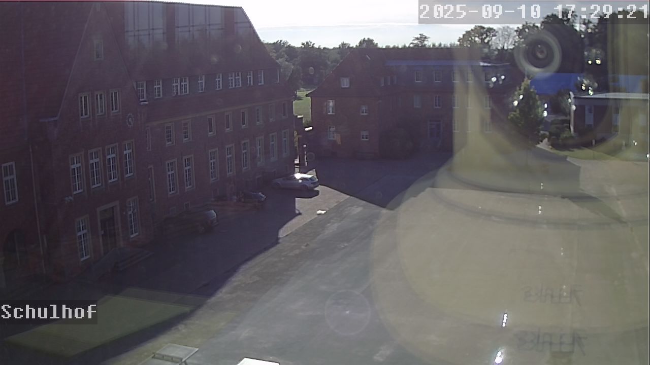 Webcam Schulhof 17:29