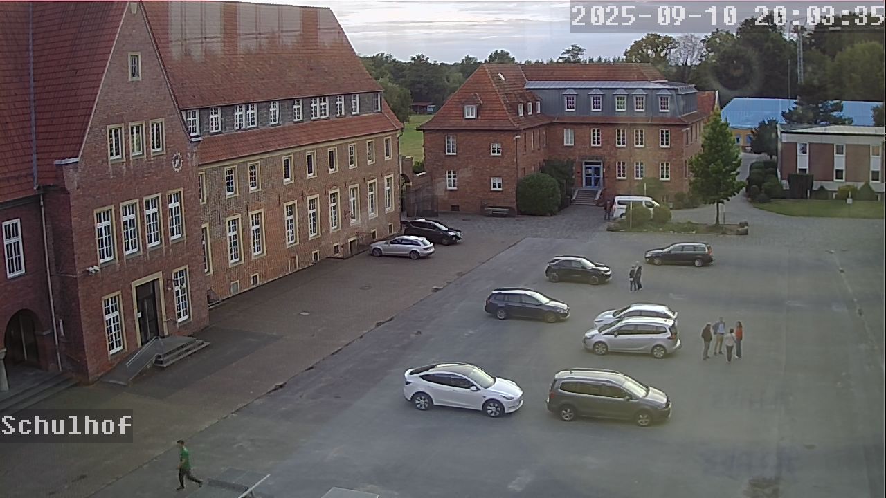 Webcam Schulhof 20:03