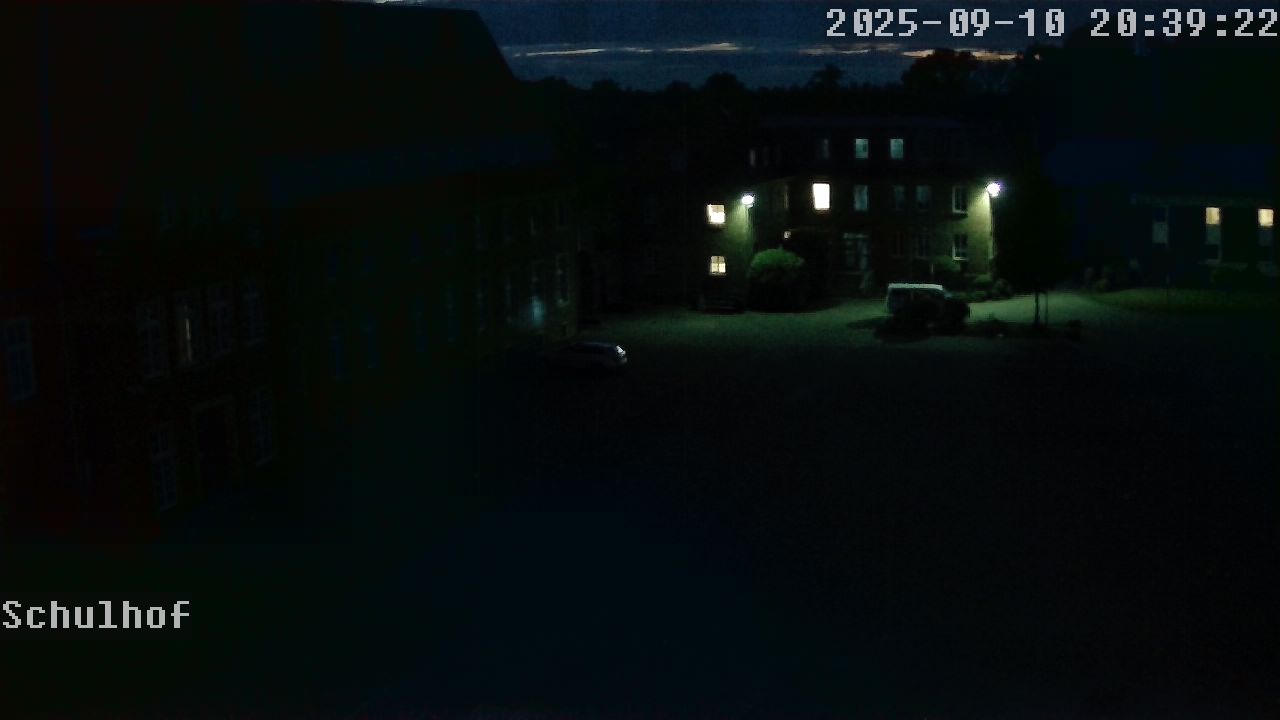 Webcam Schulhof 20:39