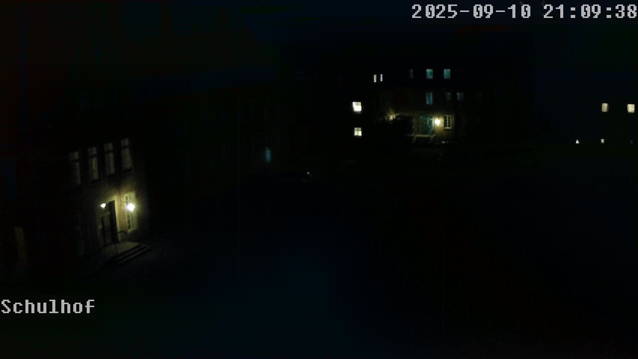 Webcam Schulhof 21:09