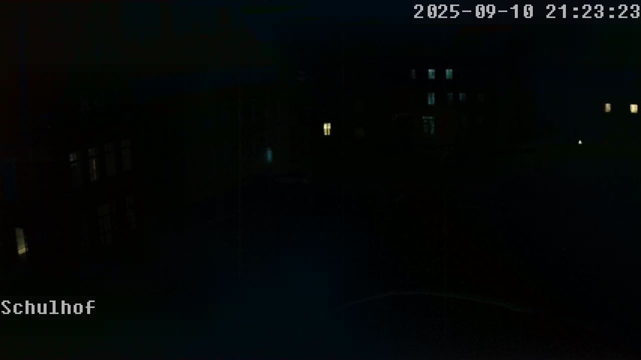 Webcam Schulhof 21:23