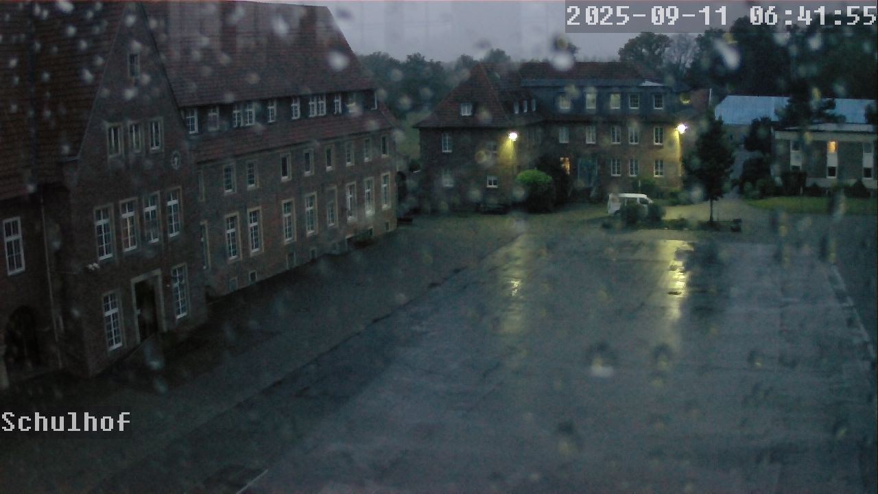 Webcam Schulhof 06:41