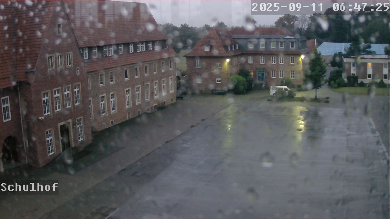 Webcam Schulhof 06:47