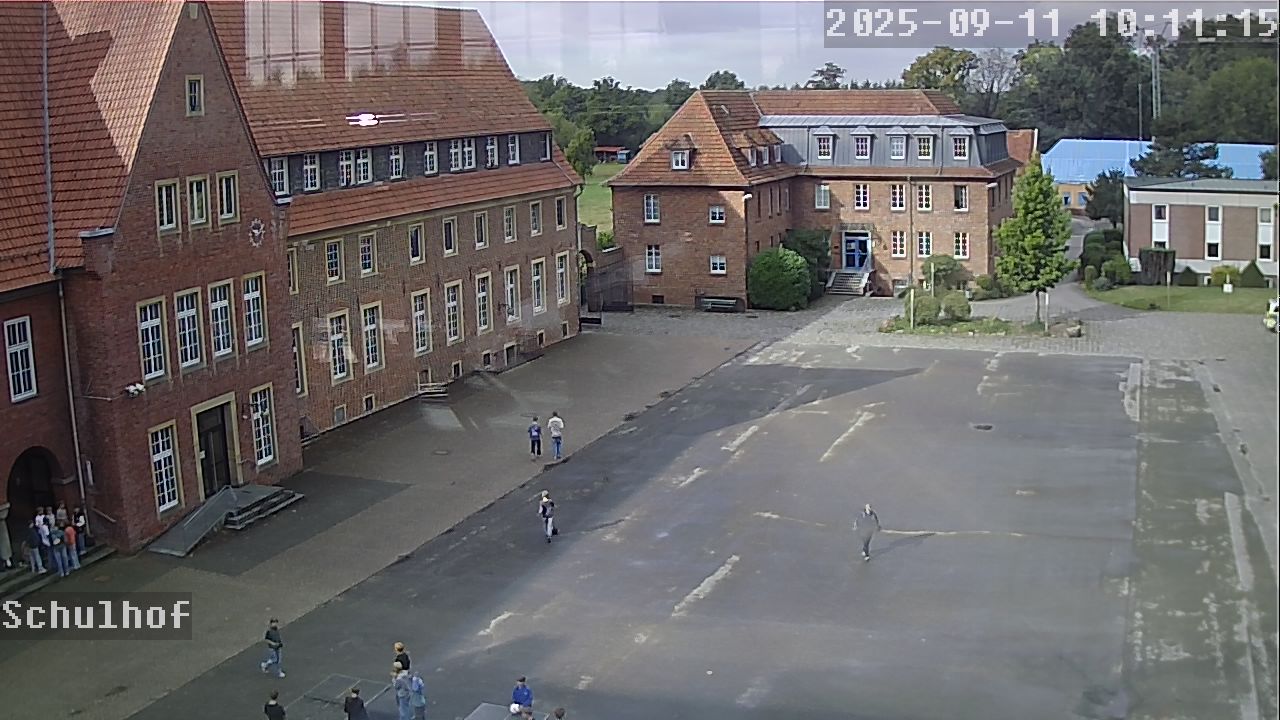 Webcam Schulhof 10:11