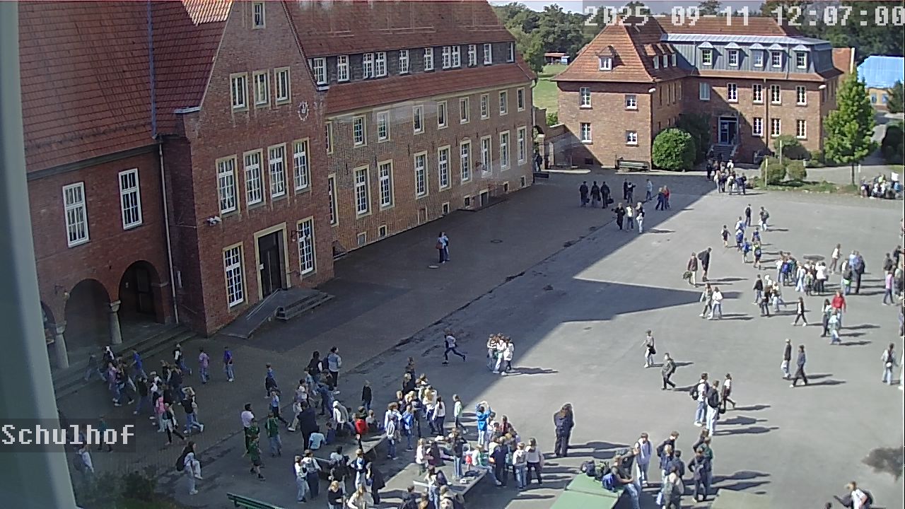 Webcam Schulhof 12:07