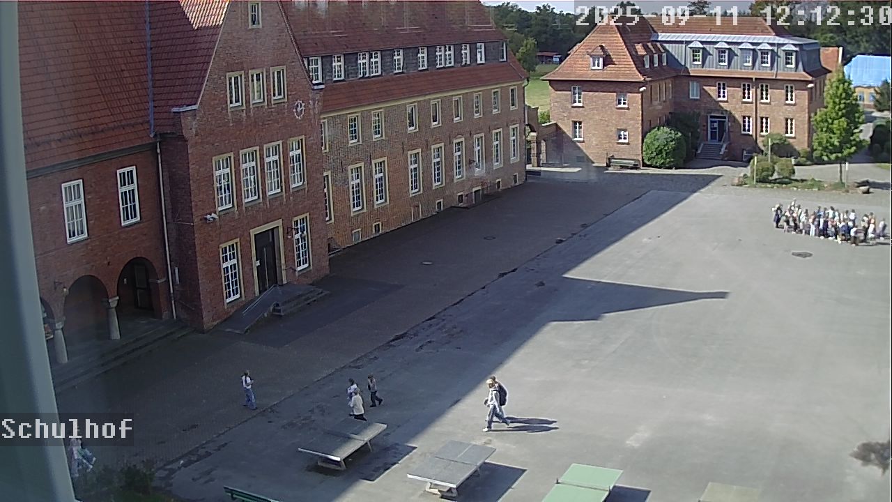 Webcam Schulhof 12:12