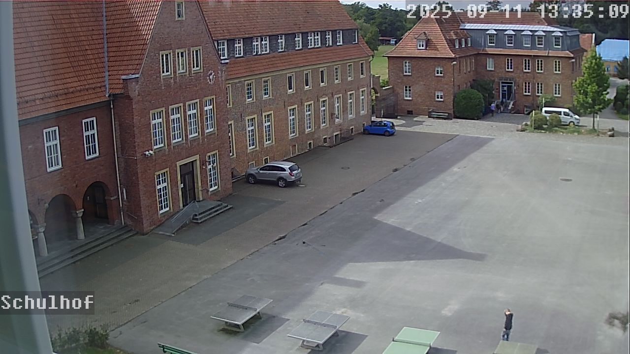 Webcam Schulhof 13:35