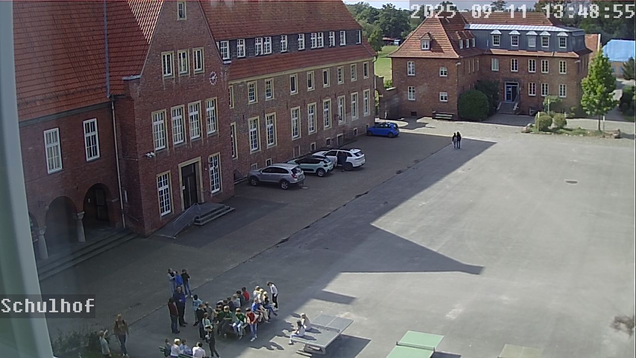 Webcam Schulhof 13:48