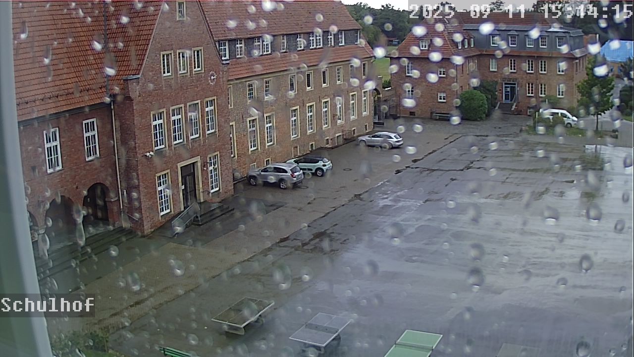 Webcam Schulhof 15:14