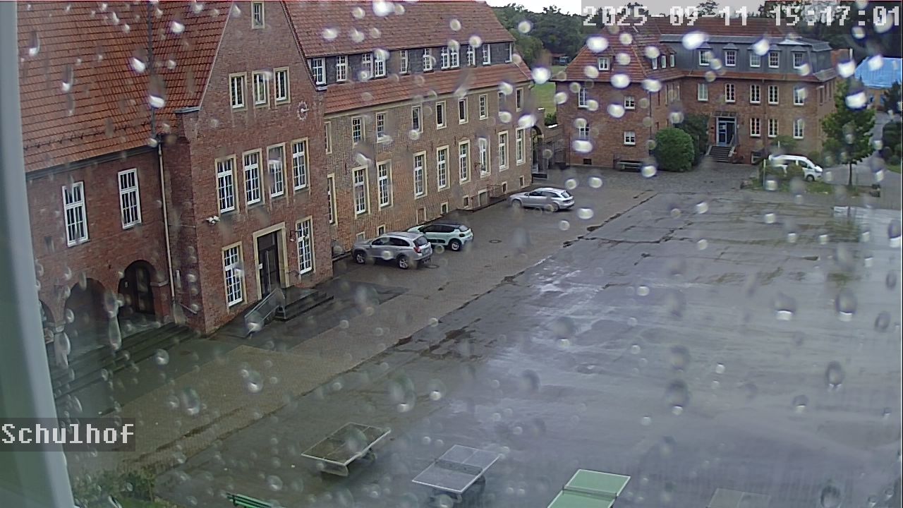 Webcam Schulhof 15:17