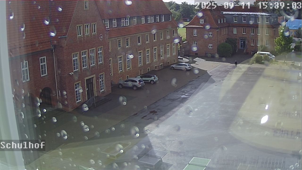Webcam Schulhof 15:39