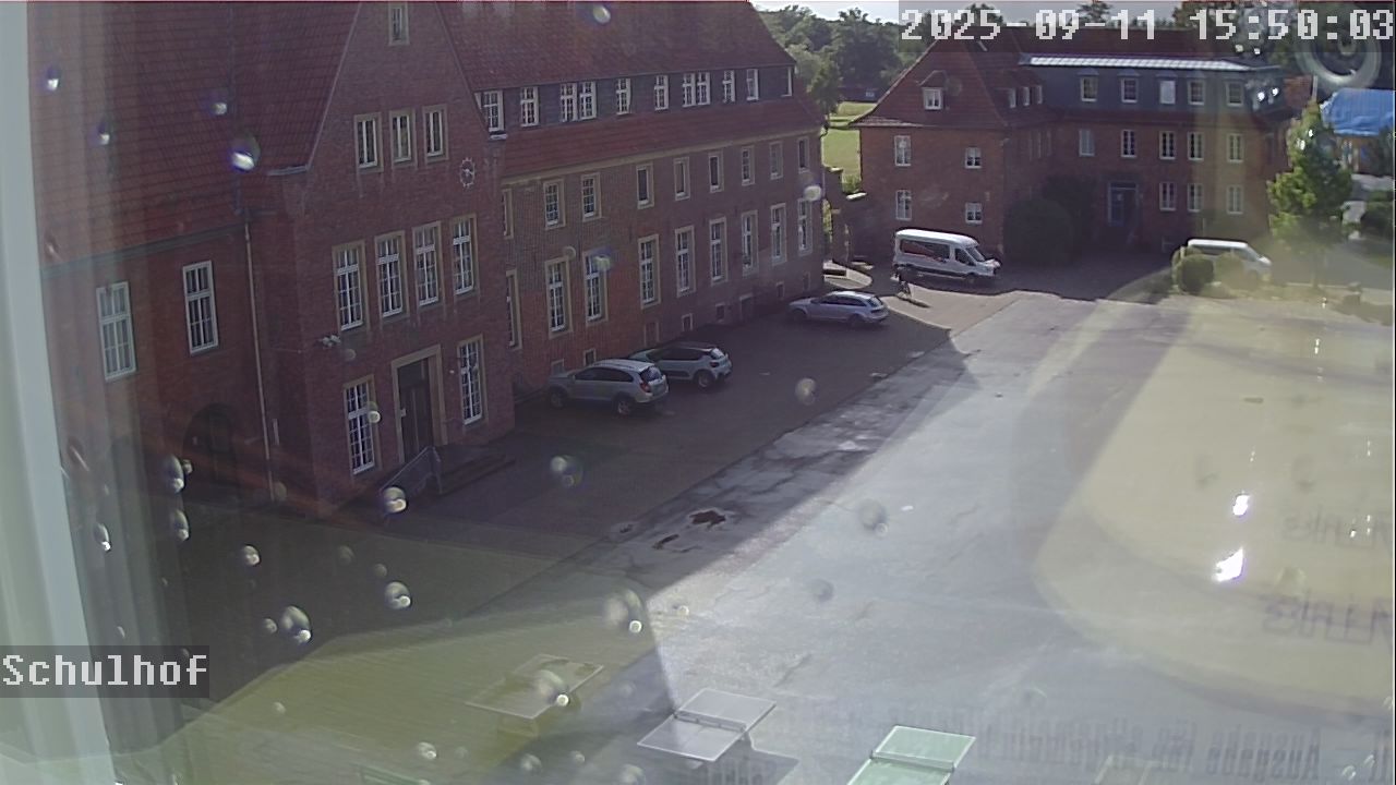 Webcam Schulhof 15:50