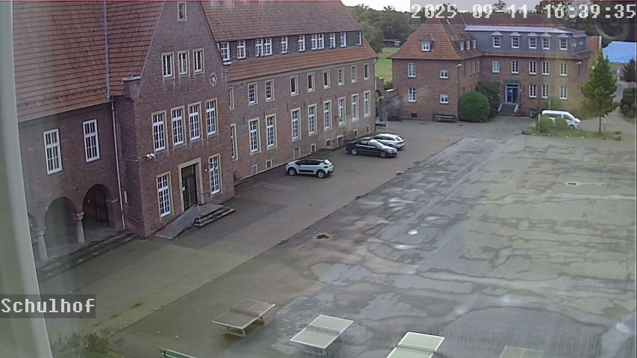 Webcam Schulhof 16:39