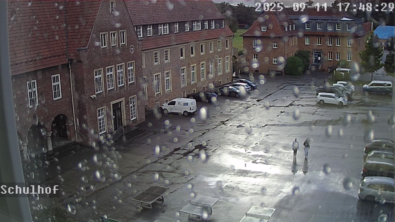 Webcam Schulhof 17:48