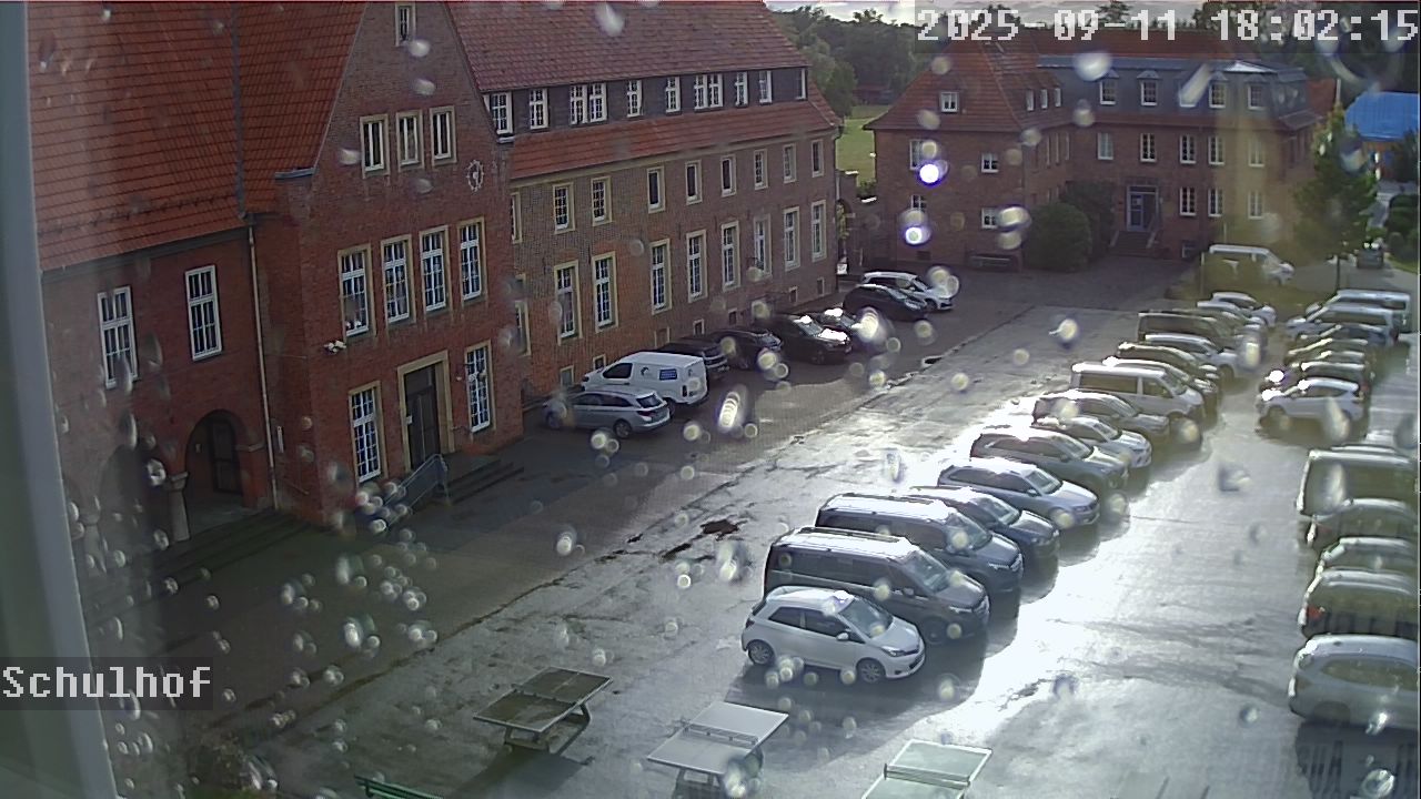 Webcam Schulhof 18:02